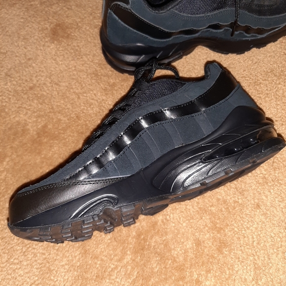 Nike Air Max '95 Shoes - Picture 10 of 10